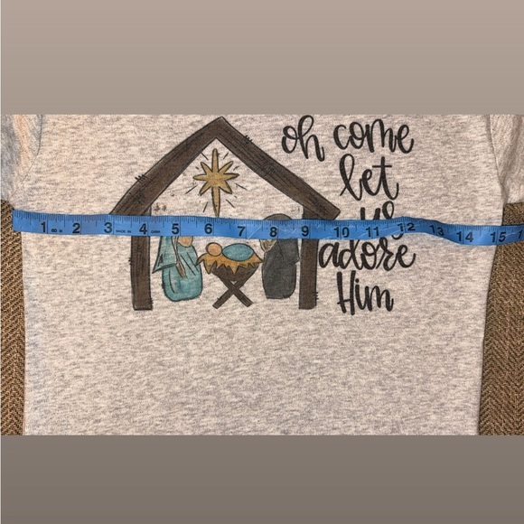 Oh come let us adore Him Kid’s/Children’s Long Sleeve Gray Nativity Scene Shirt - Picture 8 of 8